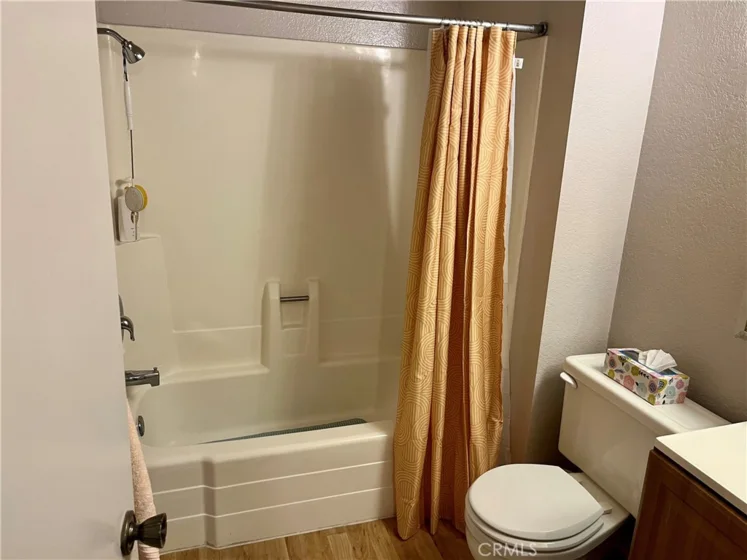 25652 Rimgate photo 9