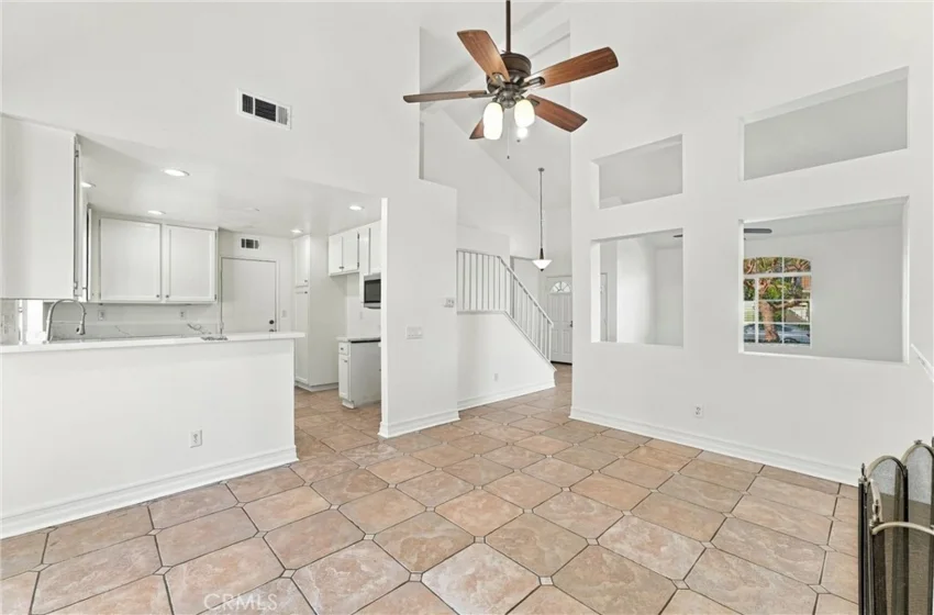 220 Suffolk photo 11