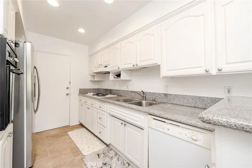 972 E California #202 photo 11