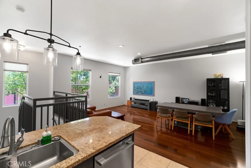 309 Metro Court photo 15