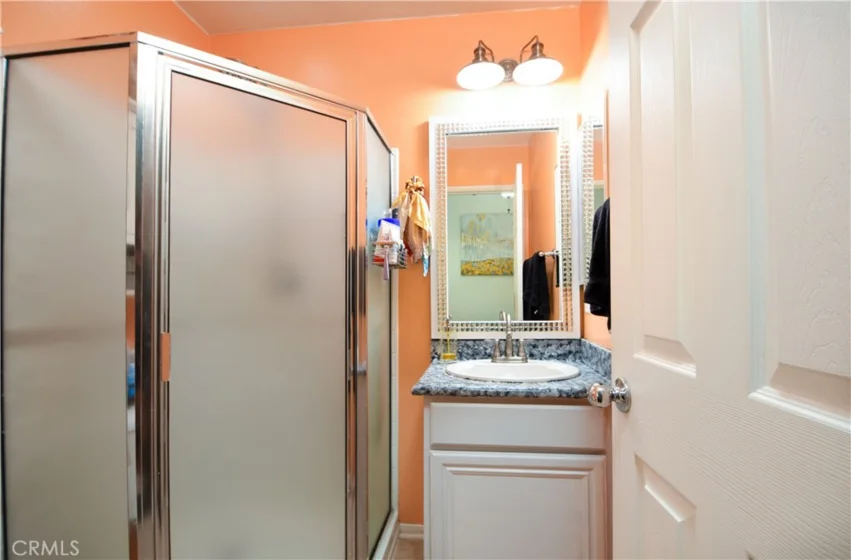 44942 Bellflower photo 23