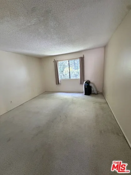 8221 Langdon Avenue #204 photo 10