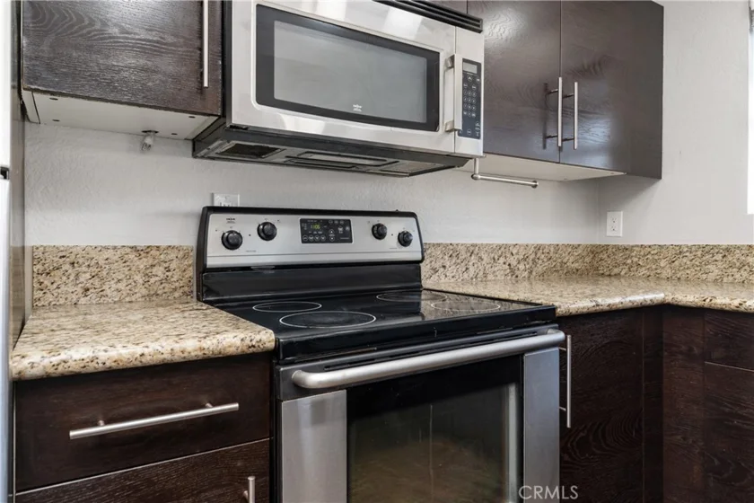 941 Elm #16 photo 7