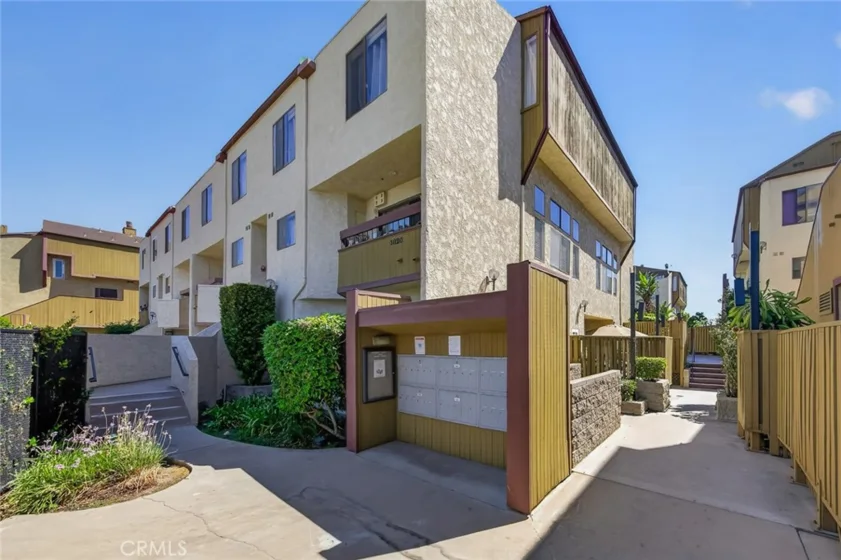 1026 S Marengo Avenue #2 photo 42