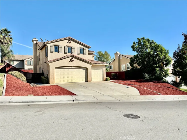 36676 Lynwood Avenue photo 2