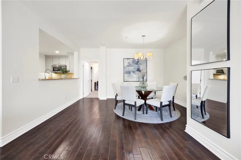 1726 S Bentley Avenue #403 photo 4