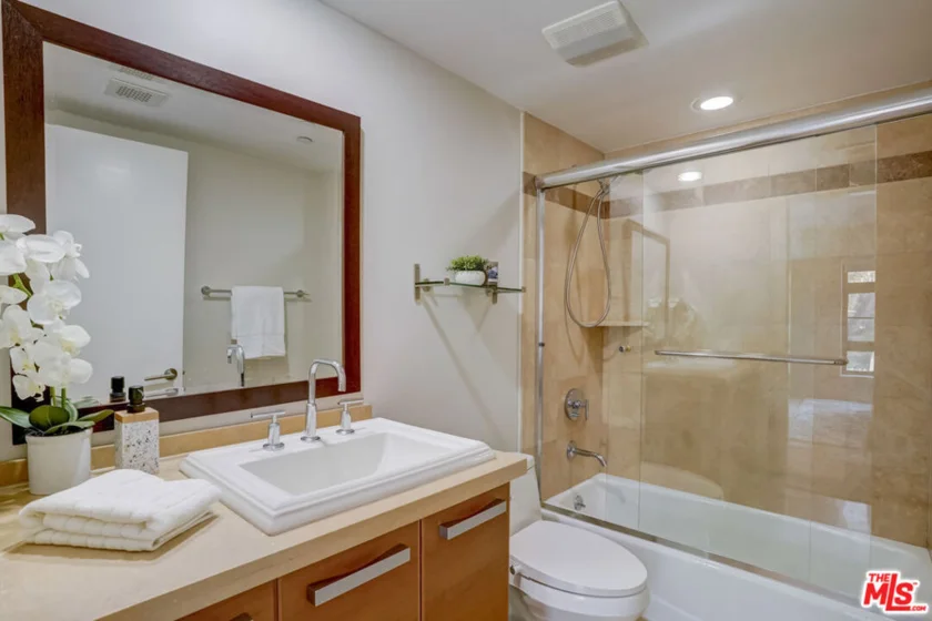 8788 Shoreham Drive #23 photo 11