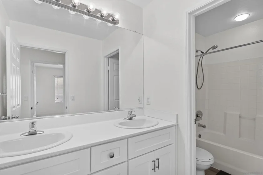 1354 Normandy Drive photo 20