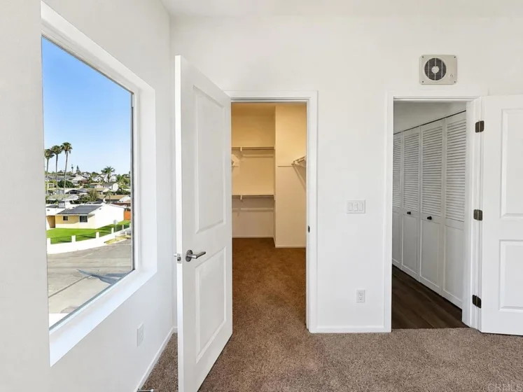 4968 Ocean View Boulevard photo 21