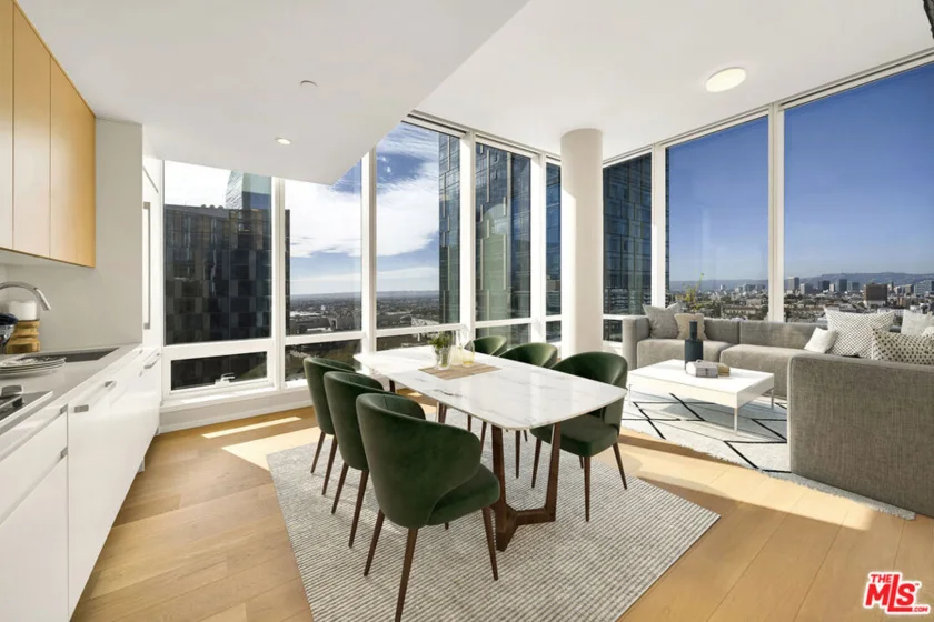 877 Francisco Street #927 photo 1