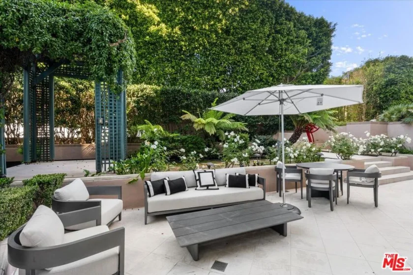 10580 Wilshire Boulevard #2 photo 2