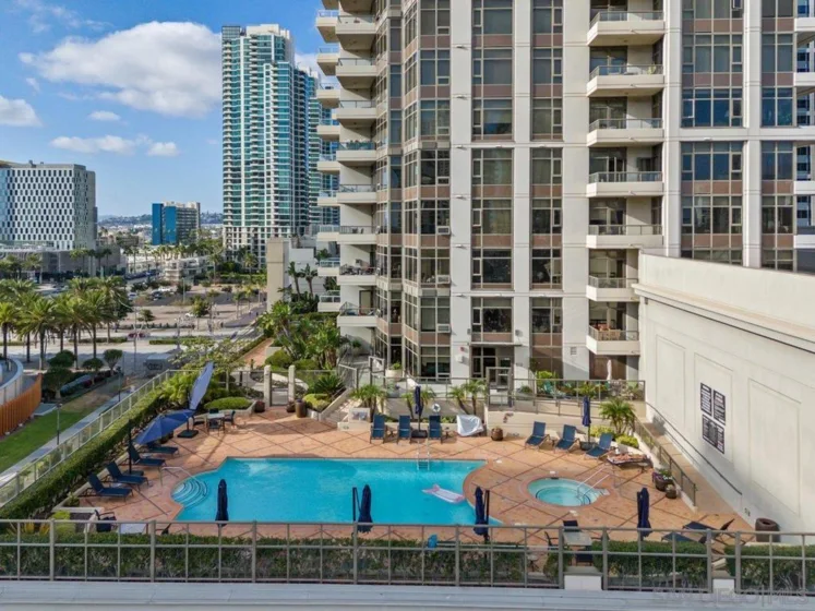 700 W E Street #403 photo 16