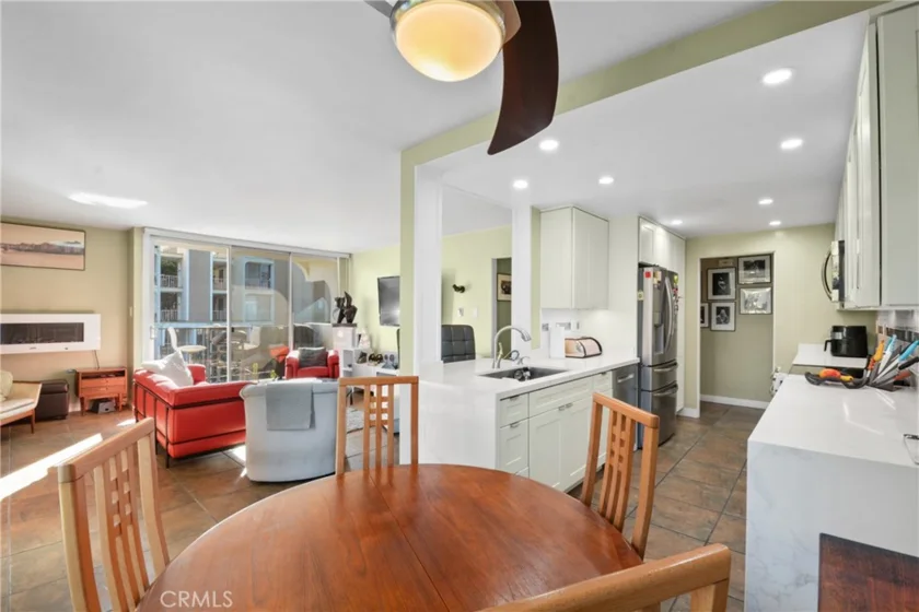 2101 E 2nd Street #305 photo 28