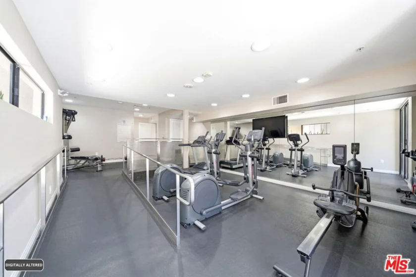 7320 Hawthorn Avenue #410 photo 19
