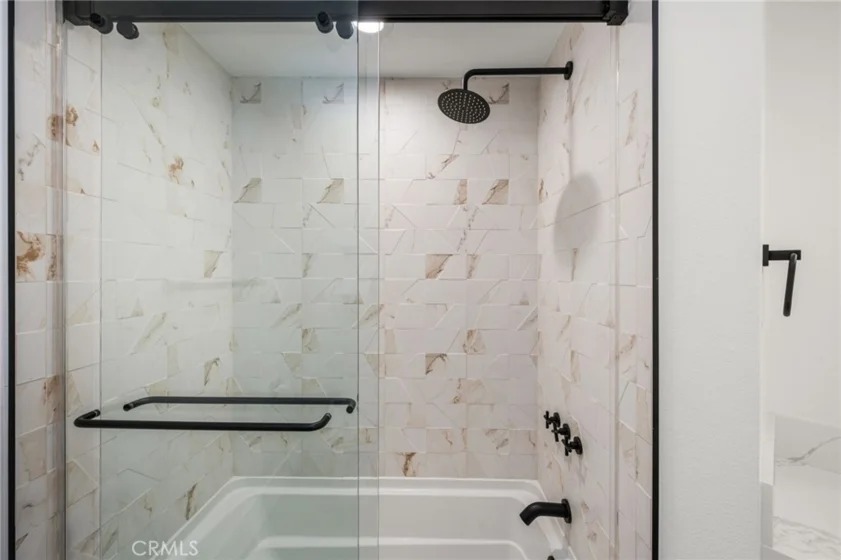 402 Rockefeller #315 photo 20