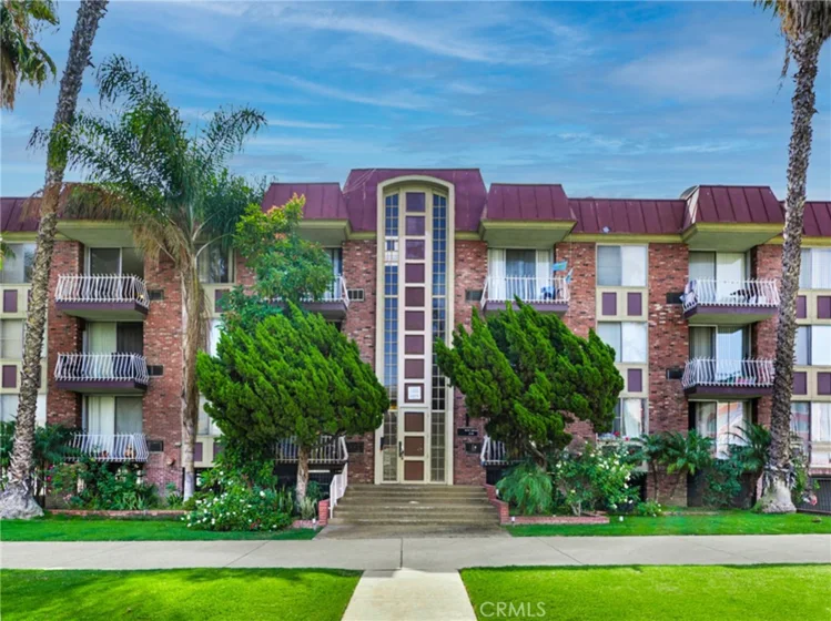210 S La Fayette Park Place #208 photo 1