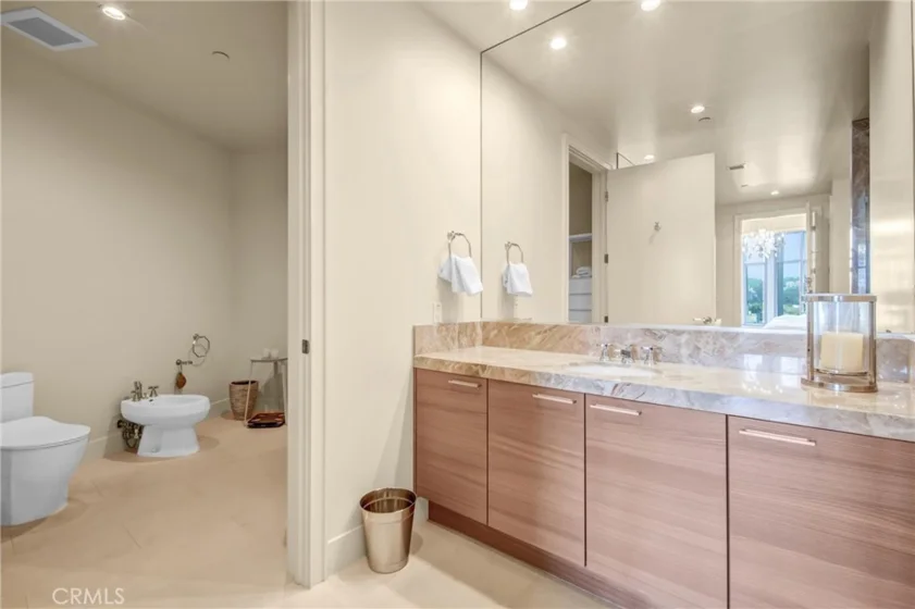 10776 Wilshire Boulevard #901 photo 21