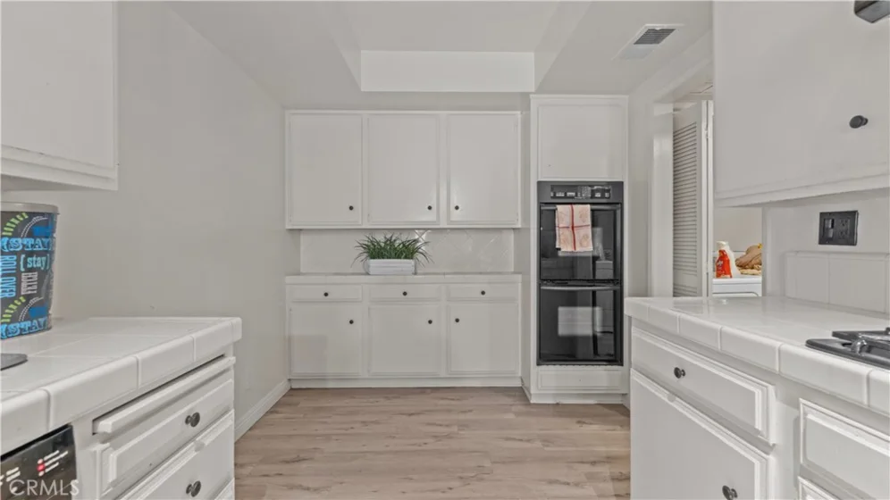 14521 Benefit Street #102 photo 7