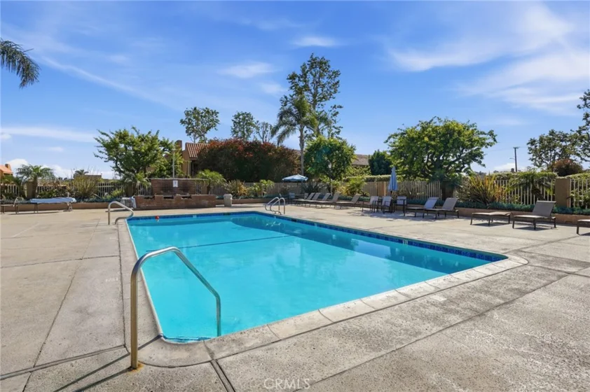 6600 Warner #205 photo 31