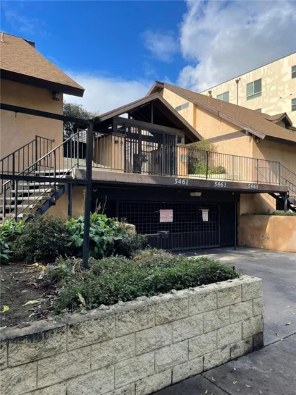 5461 Newcastle Avenue #11 photo 1