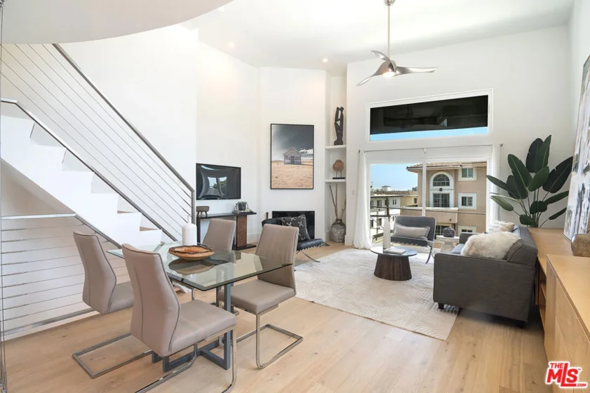12217 Rochester Avenue #1 photo 2