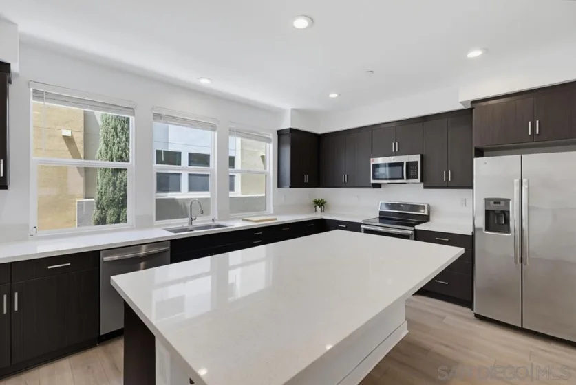 745 Shoreline Road photo 14