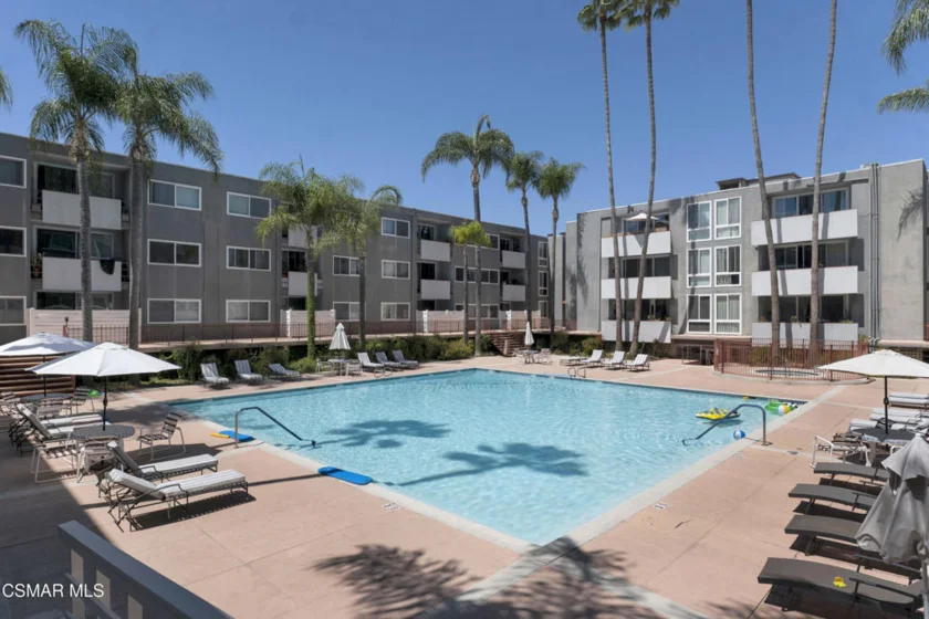4915 Tyrone Avenue #125 photo 26
