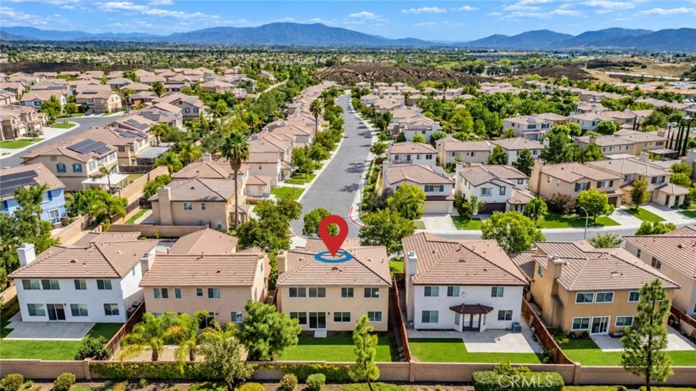 25892 Marco Polo Street photo 28
