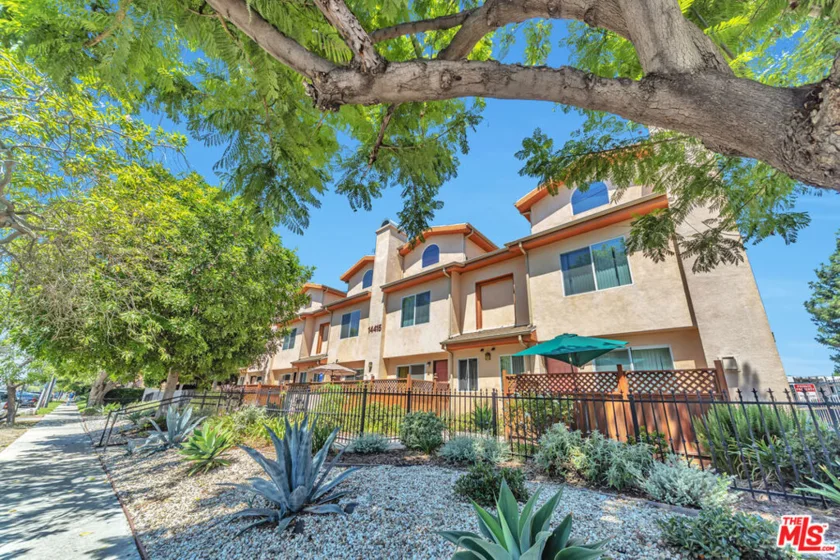 14415 Plummer Street ##9 photo 1