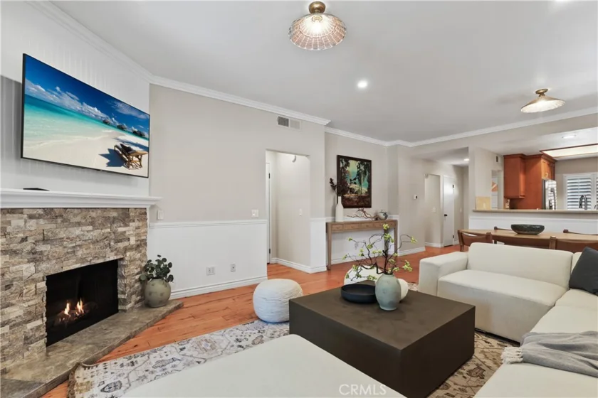 366 Villa Point photo 15