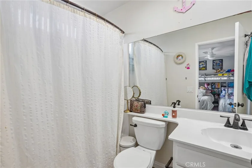 1599 W Jefferson Boulevard photo 17