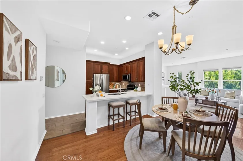2256 Clark photo 11