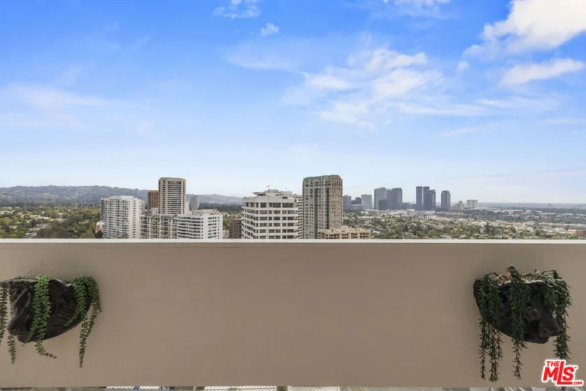 10701 Wilshire Boulevard #2202 photo 11