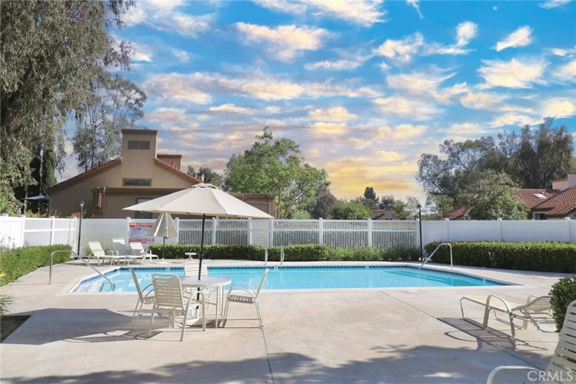 9896 Scripps Westview Way photo 3
