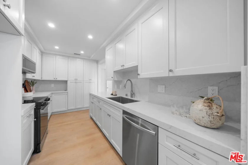 4477 Wilshire Boulevard #308 photo 12