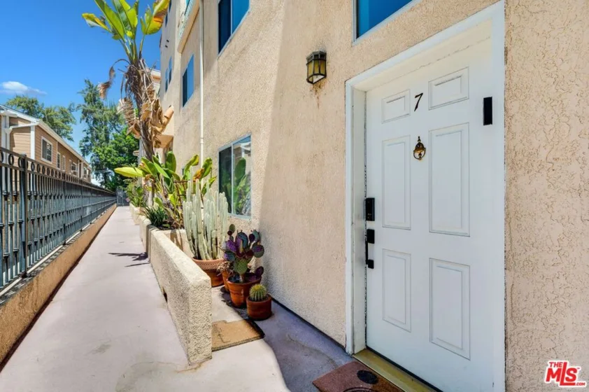 10924 Bloomfield Street #7 photo 15