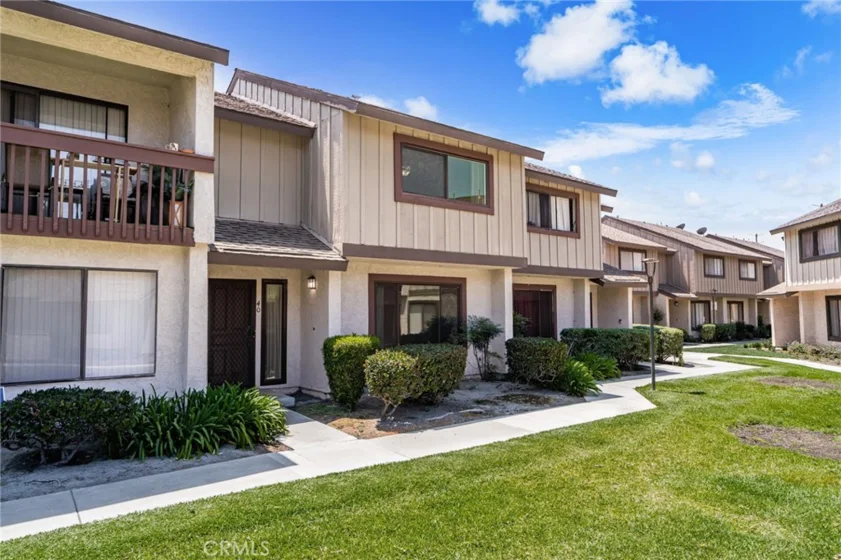 1435 W Cerritos #40 photo 1