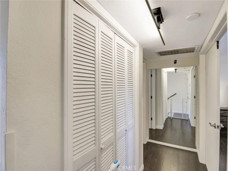 379 N Mentor Avenue #1 photo 14