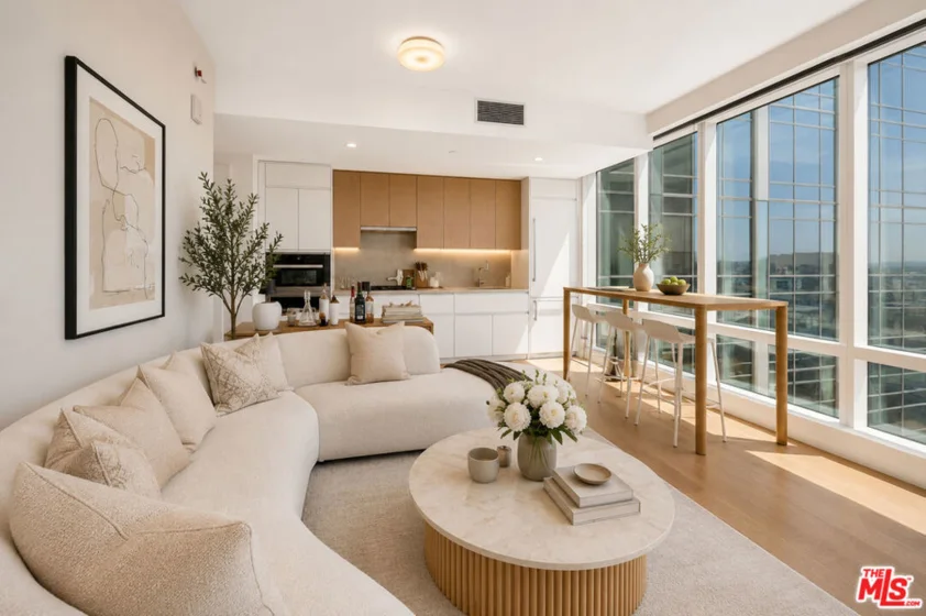 877 Francisco Street #1611 photo 1