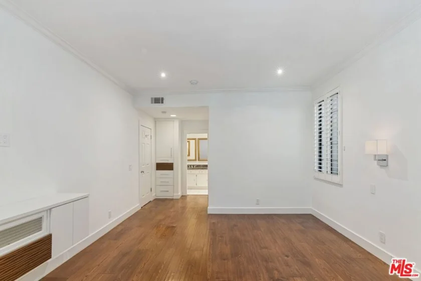 2031 S Bentley Avenue #107 photo 13