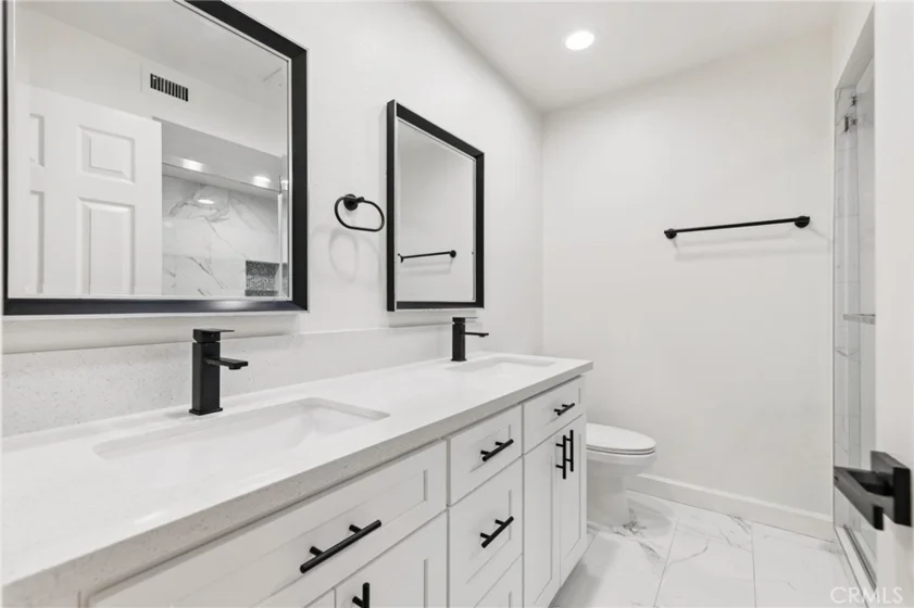 441 E San Jose #111 photo 9