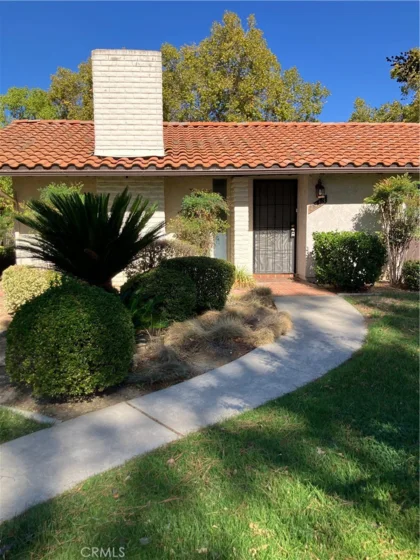 1413 Seven Hills photo 1