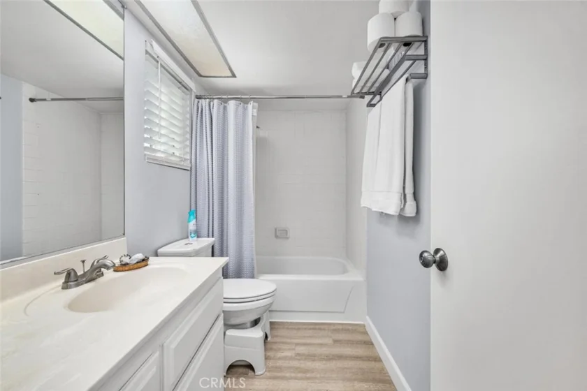 5588 Orange Avenue photo 44