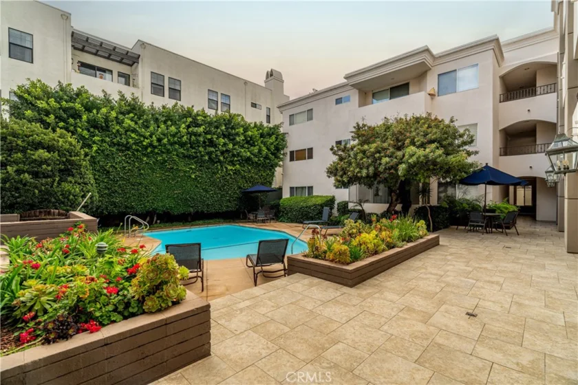 4637 Willis Avenue #306 photo 22
