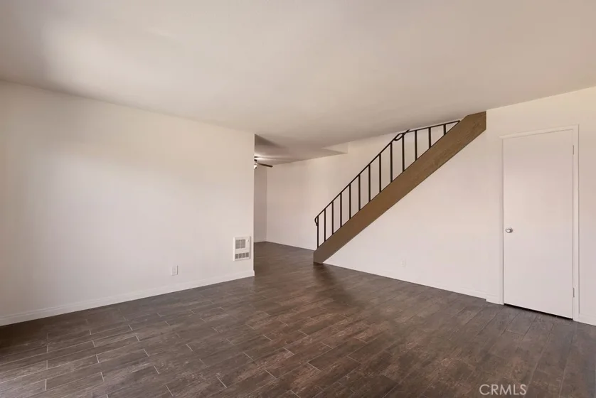 10525 Royal Oak photo 8