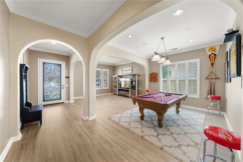 33725 Pebble Brook Circle photo 2