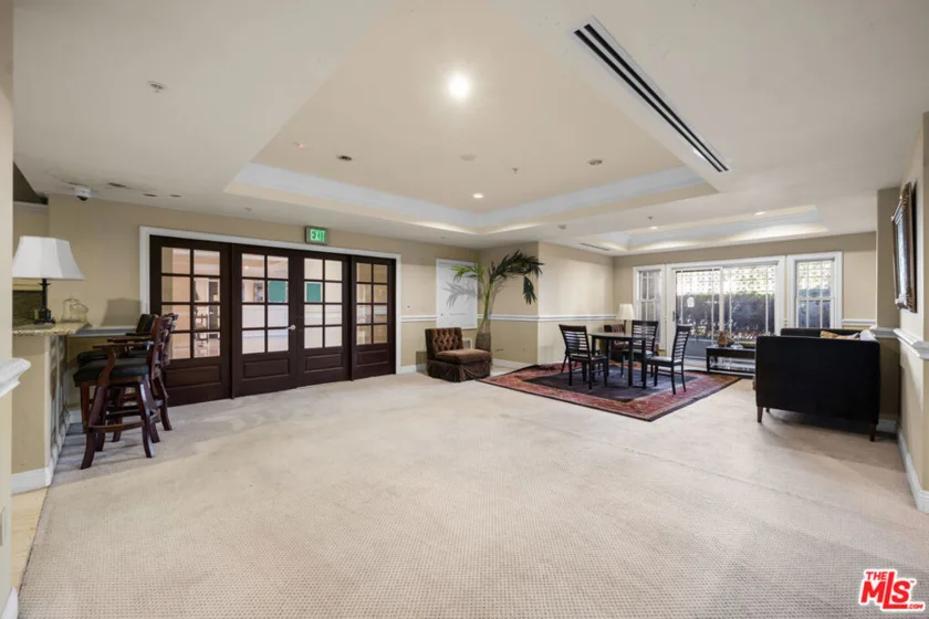 837 Crenshaw Boulevard #204 photo 32