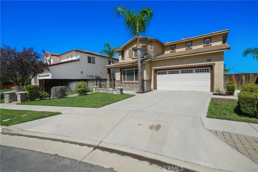 38090 Sherwood Street photo 4