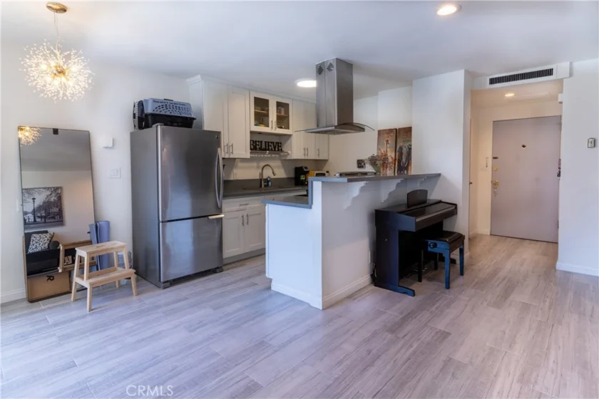 100 Atlantic Avenue #702 photo 1