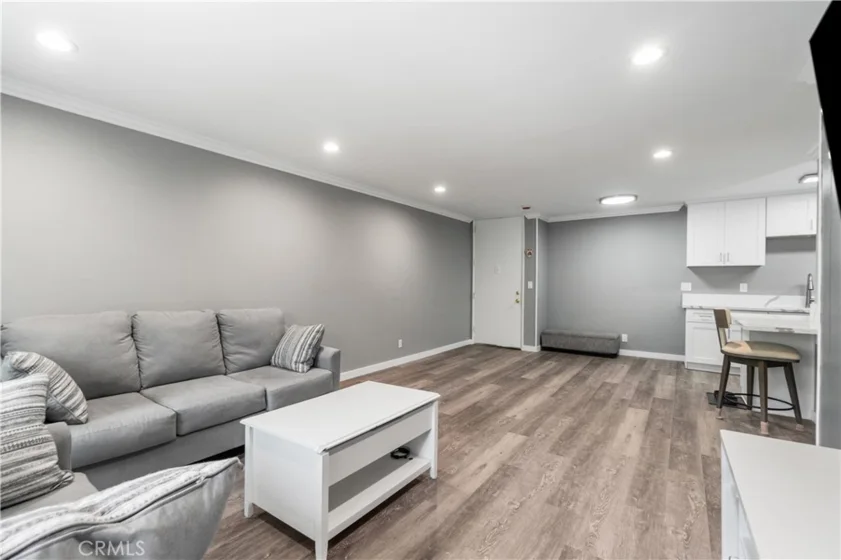 576 N Bellflower #222 photo 8